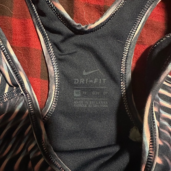 Nike Pro sports bra & spandex set - Picture 3 of 4